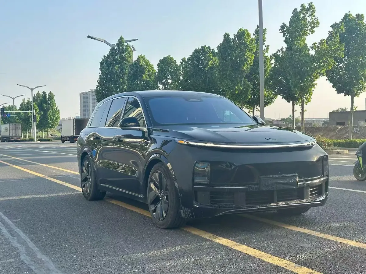 2023 Li L8 Range Extended 154HP REEV 40.9KWH,autocango,china used car exporter,china ev exporter,chinese used car exporter,chinese used ev exporter
