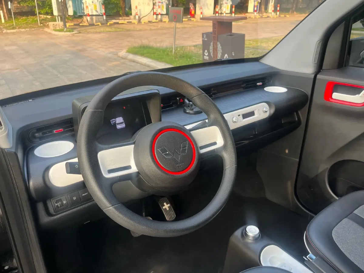 2022 WuLing HongGuang MINI EV BEV 26.5KWH,autocango,china used car exporter,china ev exporter,chinese used car exporter,chinese used ev exporter