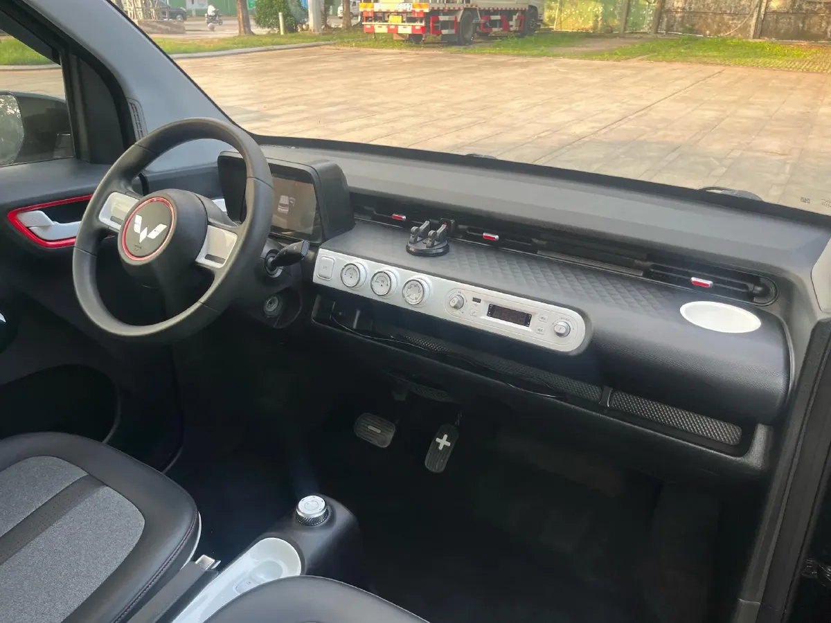 2022 WuLing HongGuang MINI EV BEV 26.5KWH,autocango,china used car exporter,china ev exporter,chinese used car exporter,chinese used ev exporter