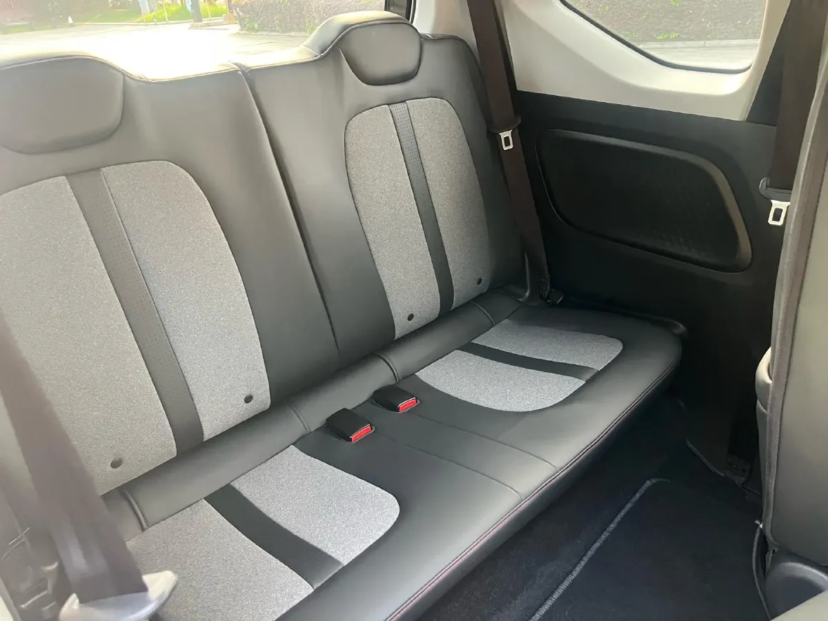 2022 WuLing HongGuang MINI EV BEV 26.5KWH,autocango,china used car exporter,china ev exporter,chinese used car exporter,chinese used ev exporter