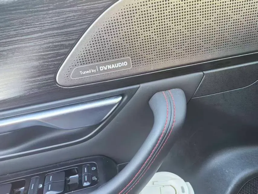 2020 Xpeng P7 BEV 70.8KWH,autocango,china used car exporter,china ev exporter,chinese used car exporter,chinese used ev exporter