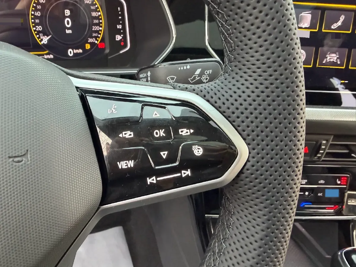 2023 Volkswagen Passat 1.4T 150HP L4 7DCT,autocango,china used car exporter,china ev exporter,chinese used car exporter,chinese used ev exporter