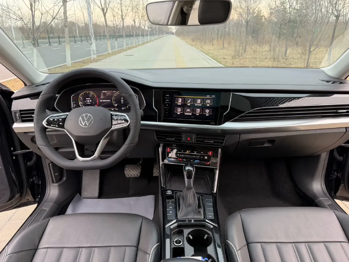 2023 Volkswagen Passat 1.4T 150HP L4 7DCT,autocango,china used car exporter,china ev exporter,chinese used car exporter,chinese used ev exporter