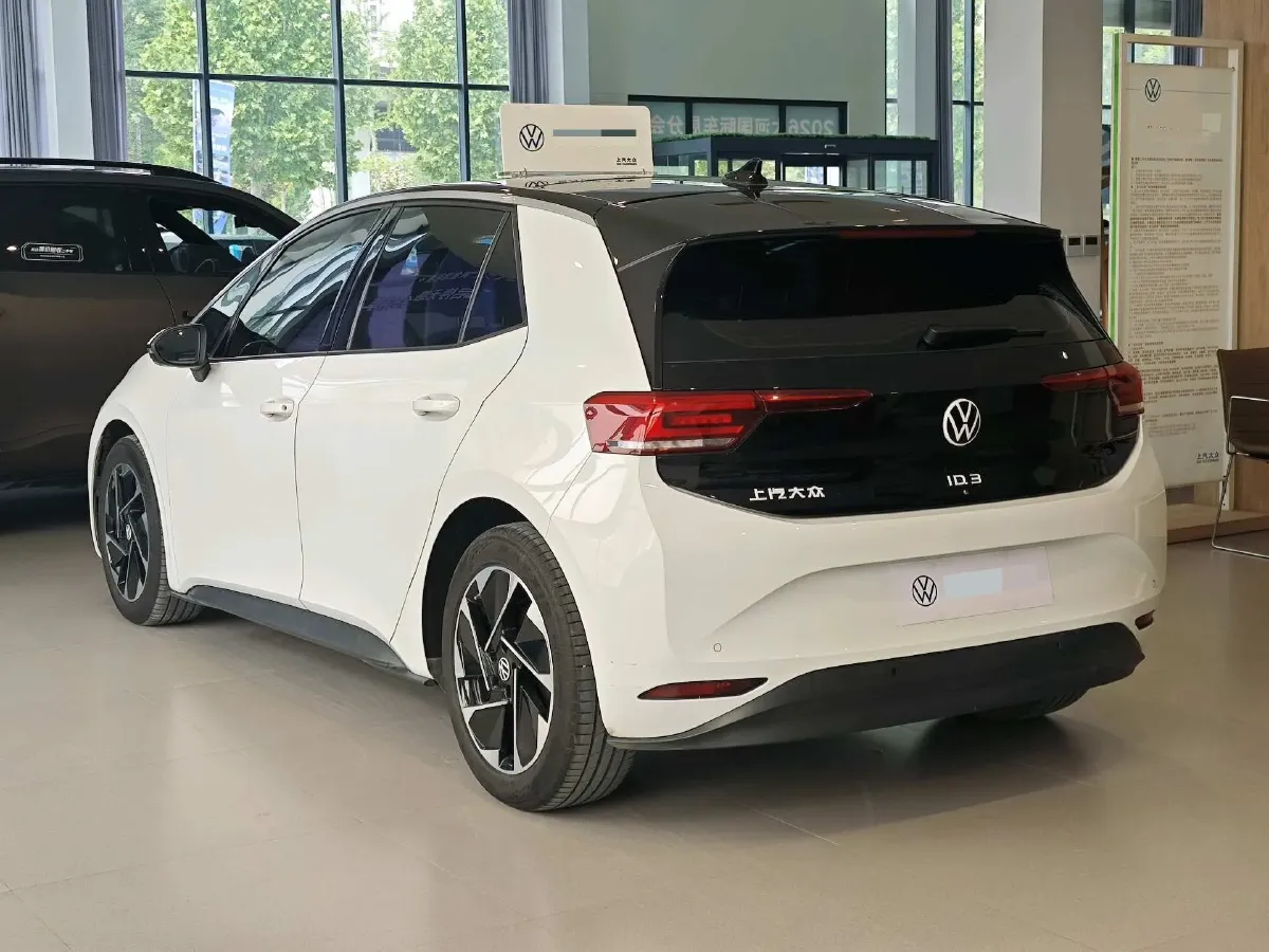 2025 Volkswagen ID.3 BEV 52.8KWH,autocango,china used car exporter,china ev exporter,chinese used car exporter,chinese used ev exporter