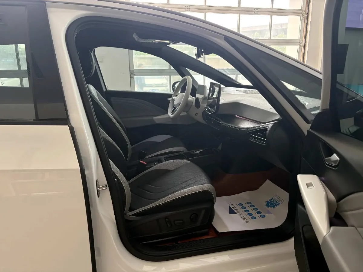 2025 Volkswagen ID.3 BEV 52.8KWH,autocango,china used car exporter,china ev exporter,chinese used car exporter,chinese used ev exporter