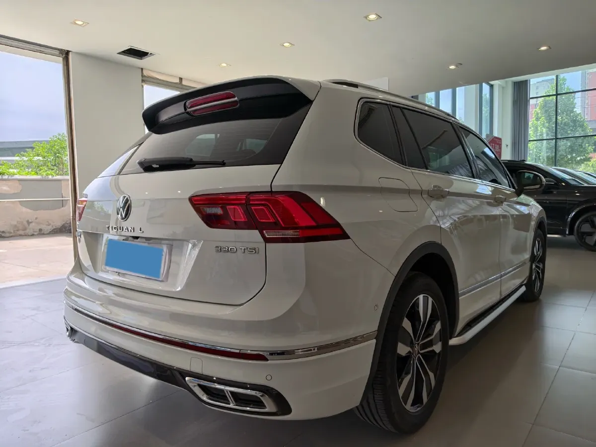 2024 Volkswagen Tiguan L 2.0T 186HP L4 7DCT,autocango,china used car exporter,china ev exporter,chinese used car exporter,chinese used ev exporter