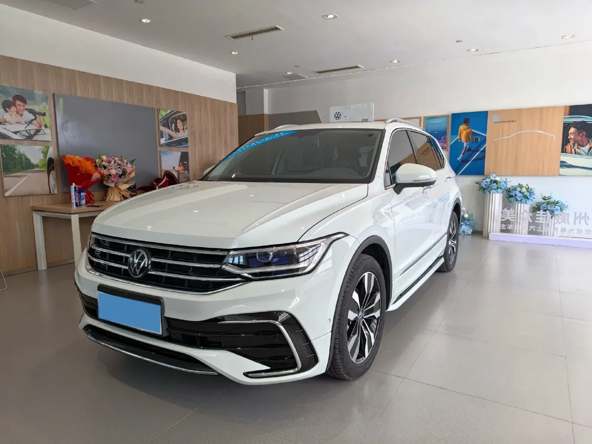 2024 Volkswagen Tiguan L 2.0T 186HP L4 7DCT,autocango,china used car exporter,china ev exporter,chinese used car exporter,chinese used ev exporter
