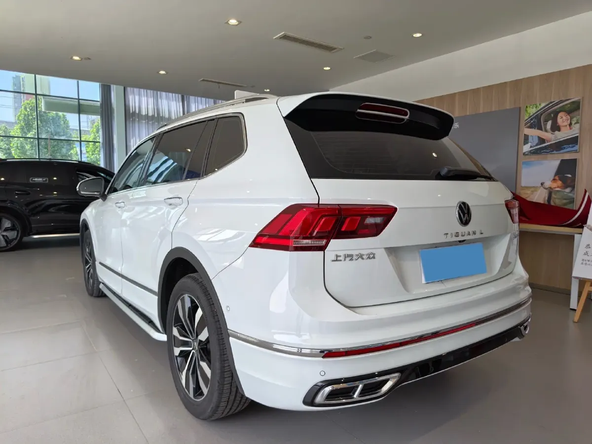 2024 Volkswagen Tiguan L 2.0T 186HP L4 7DCT,autocango,china used car exporter,china ev exporter,chinese used car exporter,chinese used ev exporter