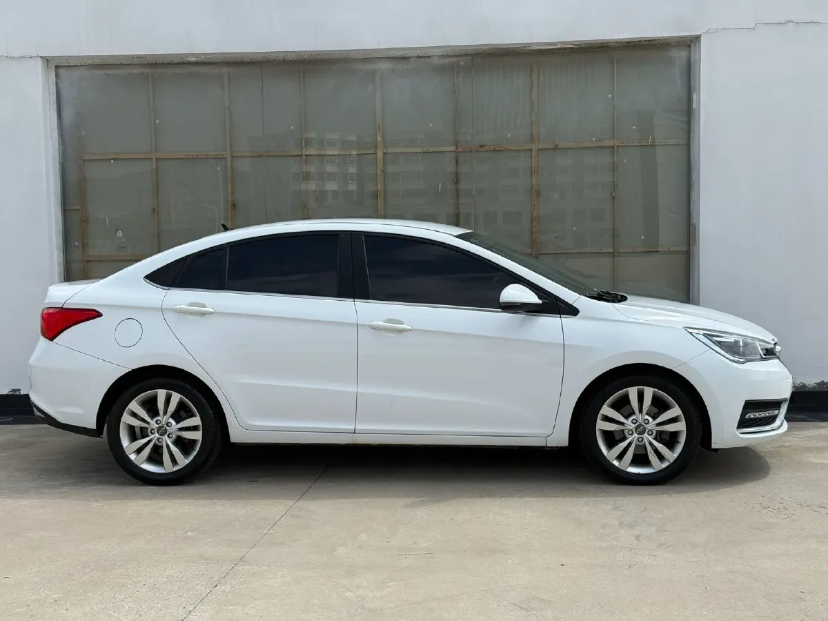 2017 ChangAn CS35 1.6L 125HP L4 5MT,autocango,china used car exporter,china ev exporter,chinese used car exporter,chinese used ev exporter
