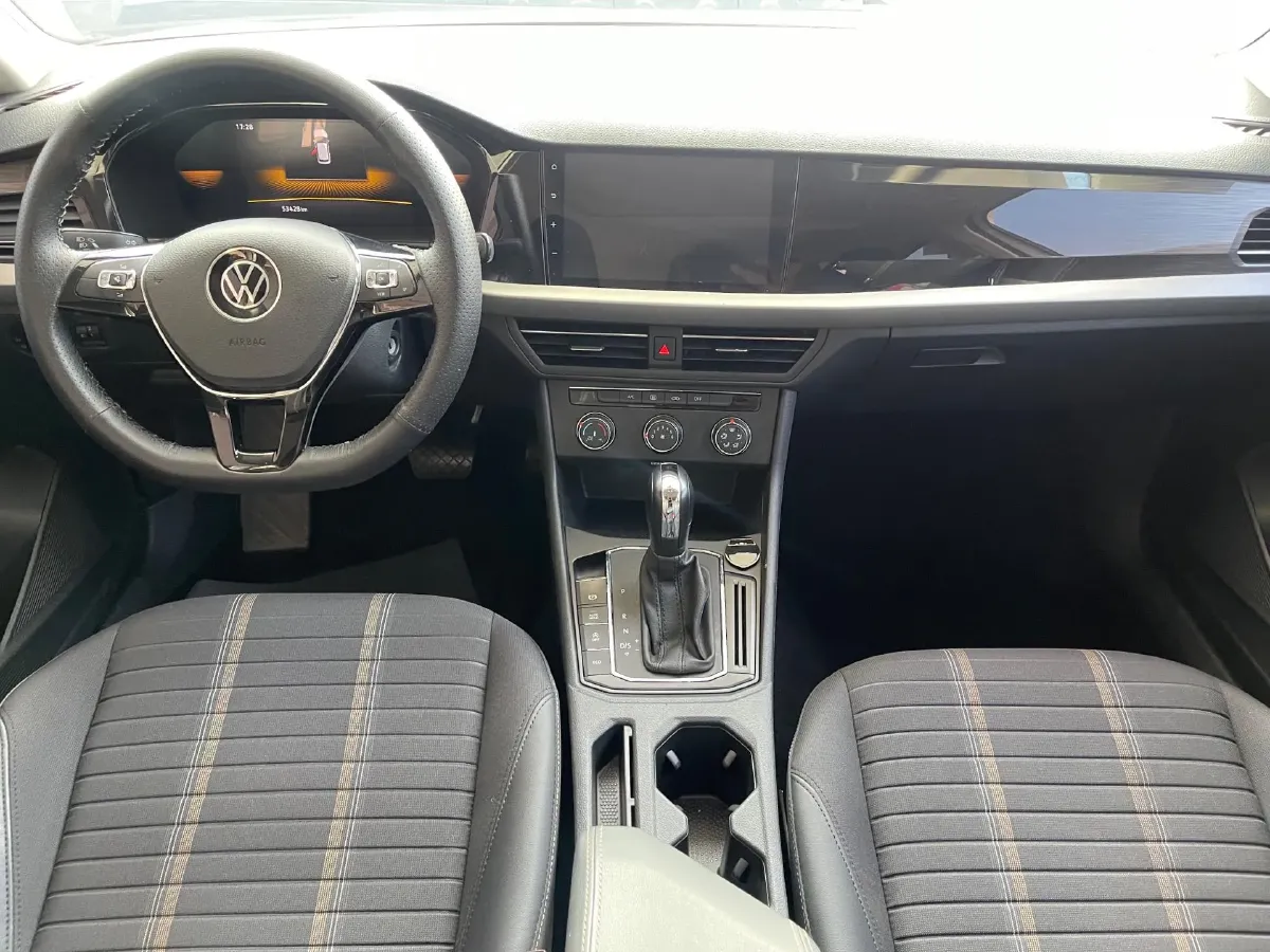 2021 Volkswagen Lavida 1.4T 150HP L4 7DCT,autocango,china used car exporter,china ev exporter,chinese used car exporter,chinese used ev exporter