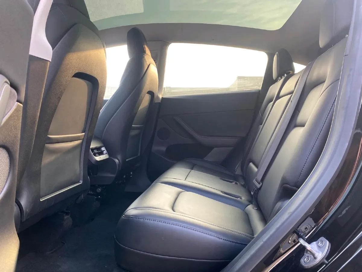 2022 Tesla Model Y BEV 60KWH,autocango,china used car exporter,china ev exporter,chinese used car exporter,chinese used ev exporter