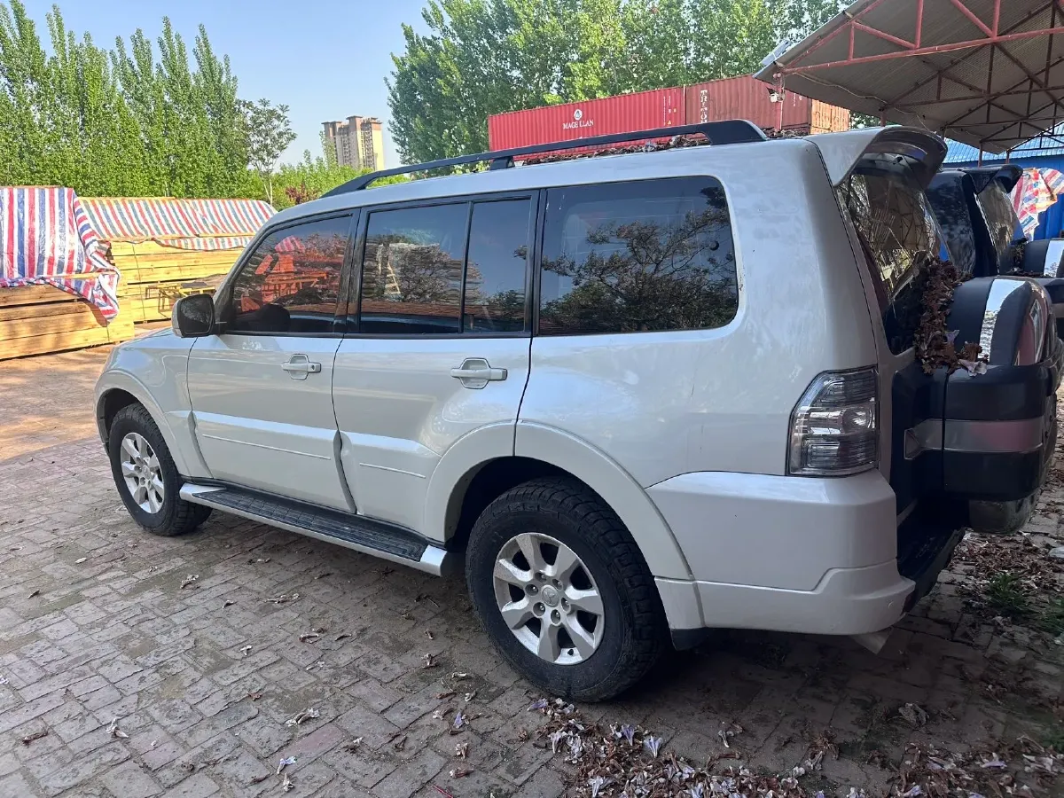 2019 Mitsubishi Pajero 3.0L 174HP V6 5AT,autocango,china used car exporter,china ev exporter,chinese used car exporter,chinese used ev exporter