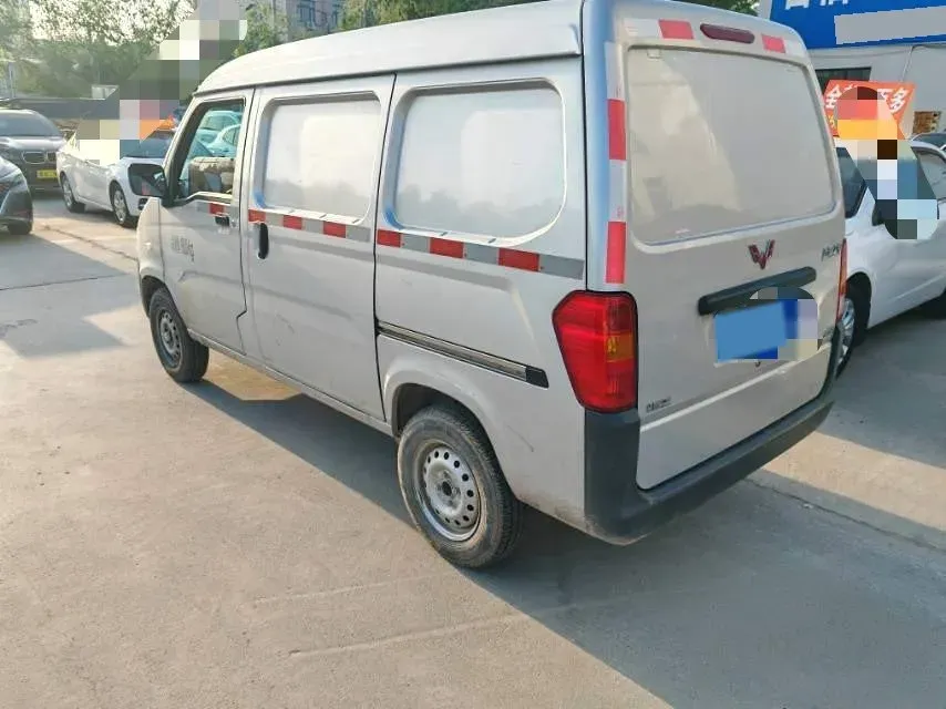 2023 WuLing ZhiGuang 1.5L 102HP L4 5MT,autocango,china used car exporter,china ev exporter,chinese used car exporter,chinese used ev exporter
