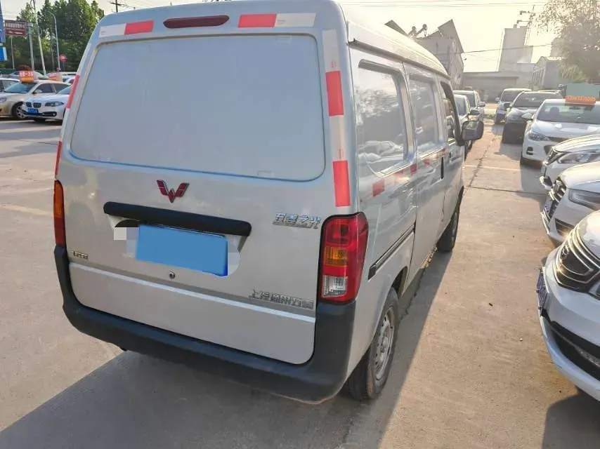 2023 WuLing ZhiGuang 1.5L 102HP L4 5MT,autocango,china used car exporter,china ev exporter,chinese used car exporter,chinese used ev exporter