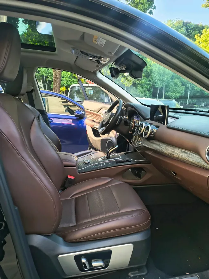 2020 WEY VV7 2.0T 227HP L4 7DCT,autocango,china used car exporter,china ev exporter,chinese used car exporter,chinese used ev exporter