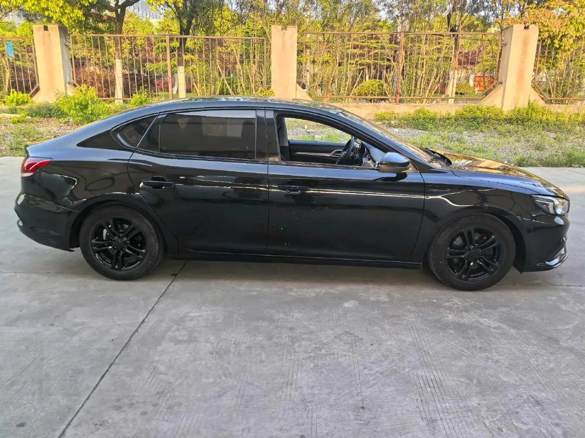 2019 MAXUS D60 1.5T 169HP L4 7DCT,autocango,china used car exporter,china ev exporter,chinese used car exporter,chinese used ev exporter