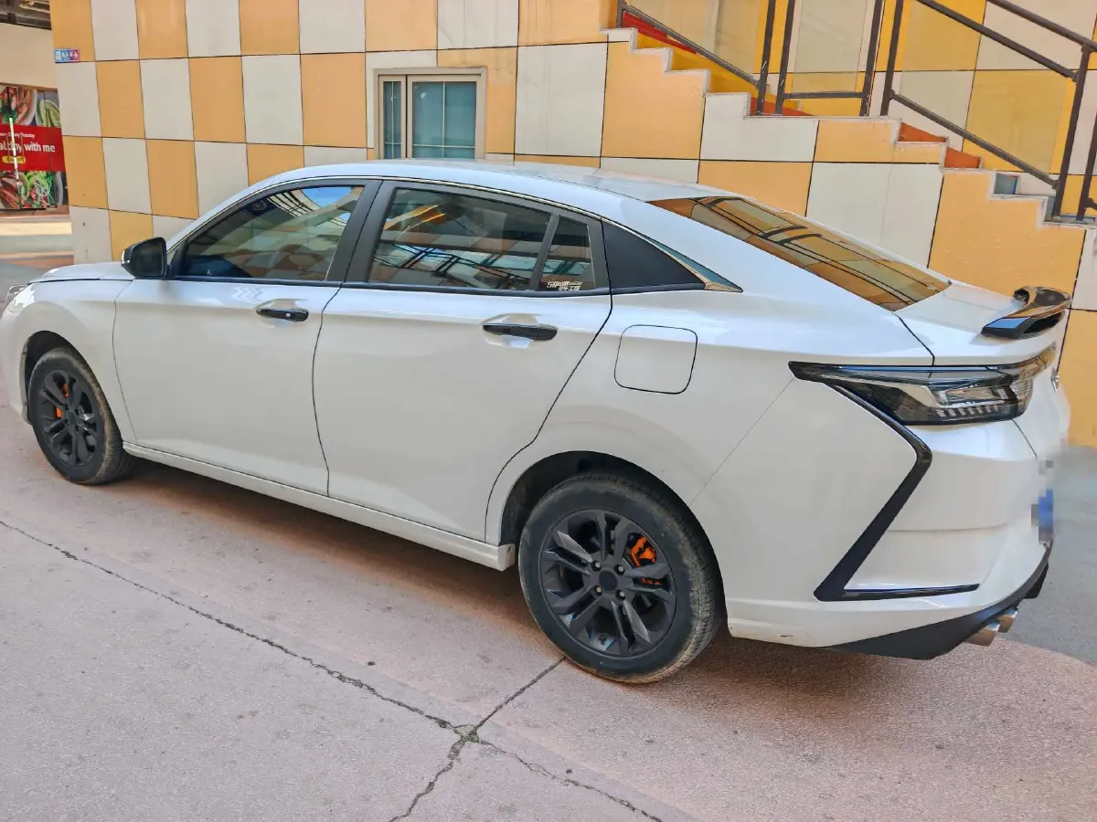 2023 DongFeng Aeolus YiXuan 1.5L 125HP L4 6DCT,autocango,china used car exporter,china ev exporter,chinese used car exporter,chinese used ev exporter