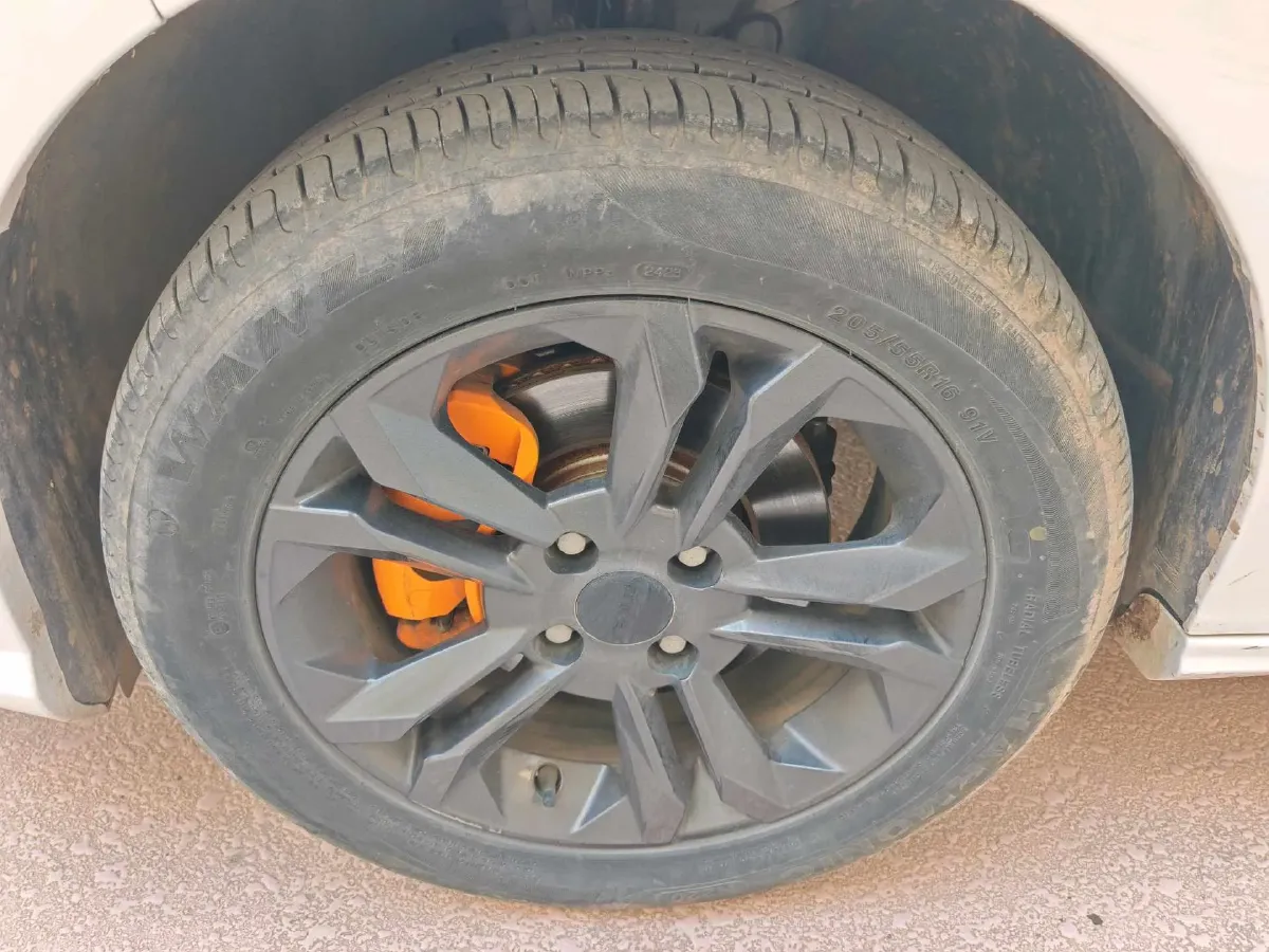 2023 DongFeng Aeolus YiXuan 1.5L 125HP L4 6DCT,autocango,china used car exporter,china ev exporter,chinese used car exporter,chinese used ev exporter