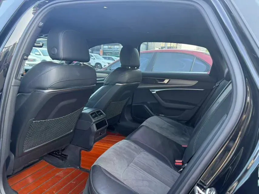 2019 Mercedes-Benz E Class 1.5T 184HP L4 9AT,autocango,china used car exporter,china ev exporter,chinese used car exporter,chinese used ev exporter