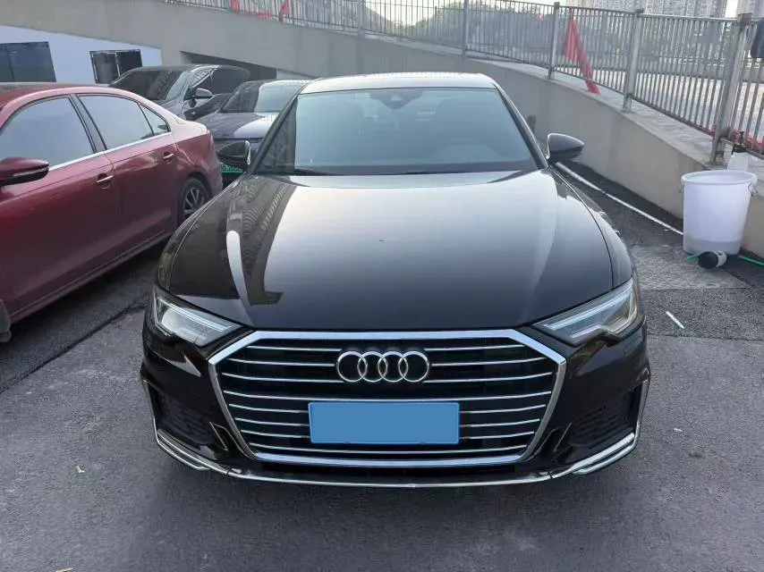 2019 Mercedes-Benz E Class 1.5T 184HP L4 9AT,autocango,china used car exporter,china ev exporter,chinese used car exporter,chinese used ev exporter