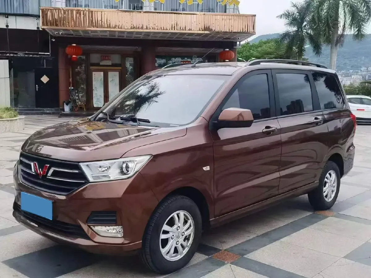 2018 WuLing HongGuang 1.5L 105HP L4 5MT,autocango,china used car exporter,china ev exporter,chinese used car exporter,chinese used ev exporter