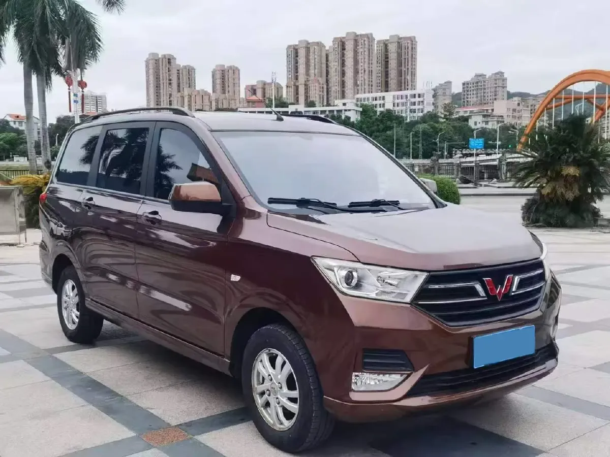 2018 WuLing HongGuang 1.5L 105HP L4 5MT,autocango,china used car exporter,china ev exporter,chinese used car exporter,chinese used ev exporter