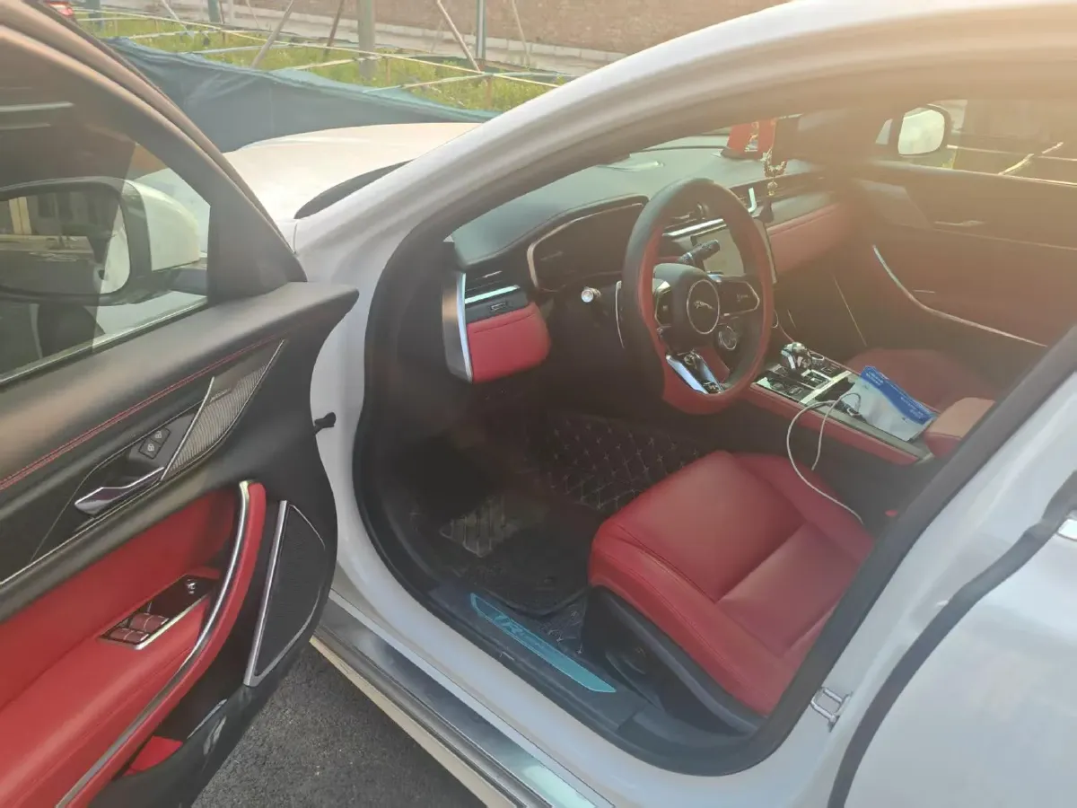 2022 Jaguar XFL 2.0T 250HP L4 8AT,autocango,china used car exporter,china ev exporter,chinese used car exporter,chinese used ev exporter