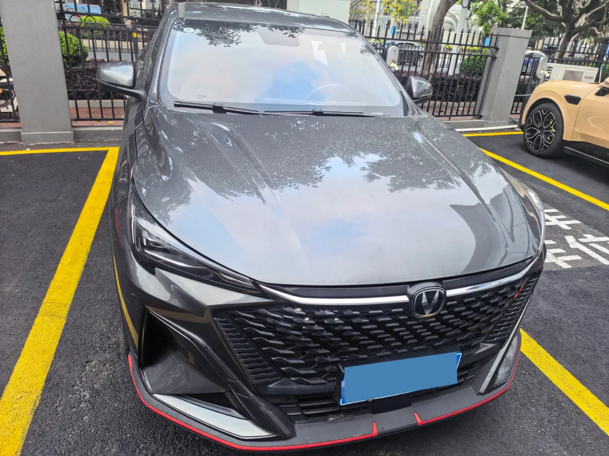 2024 ChangAn X5 PLUS 1.5T 188HP L4 7DCT,autocango,china used car exporter,china ev exporter,chinese used car exporter,chinese used ev exporter