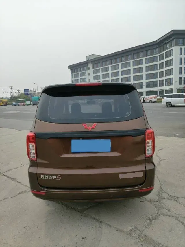 2019 WuLing HongGuang 1.5L 105HP L4 5MT,autocango,china used car exporter,china ev exporter,chinese used car exporter,chinese used ev exporter