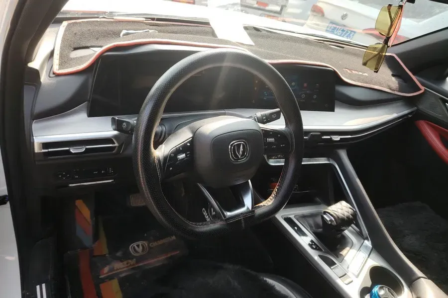 2021 ChangAn CS35 Plus 1.4T 160HP L4 7DCT,autocango,china used car exporter,china ev exporter,chinese used car exporter,chinese used ev exporter