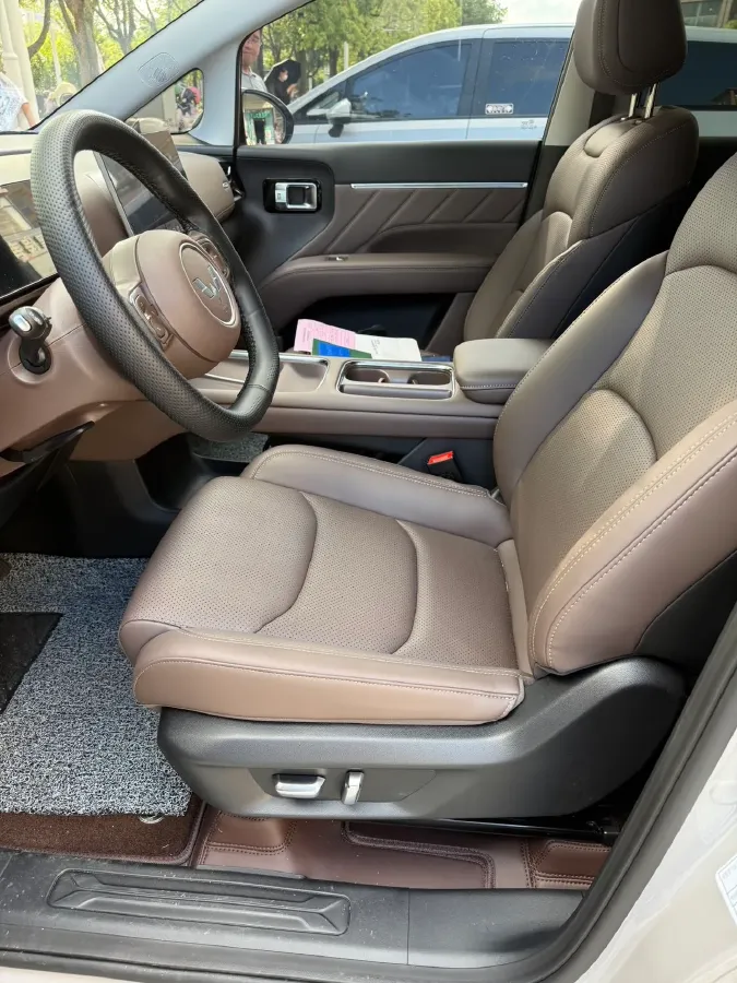 2025 BAW RuiSheng Trump M7 2.0L 144HP L4 8AT,autocango,china used car exporter,china ev exporter,chinese used car exporter,chinese used ev exporter