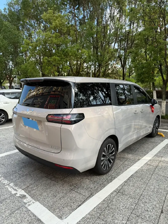 2025 BAW RuiSheng Trump M7 2.0L 144HP L4 8AT,autocango,china used car exporter,china ev exporter,chinese used car exporter,chinese used ev exporter
