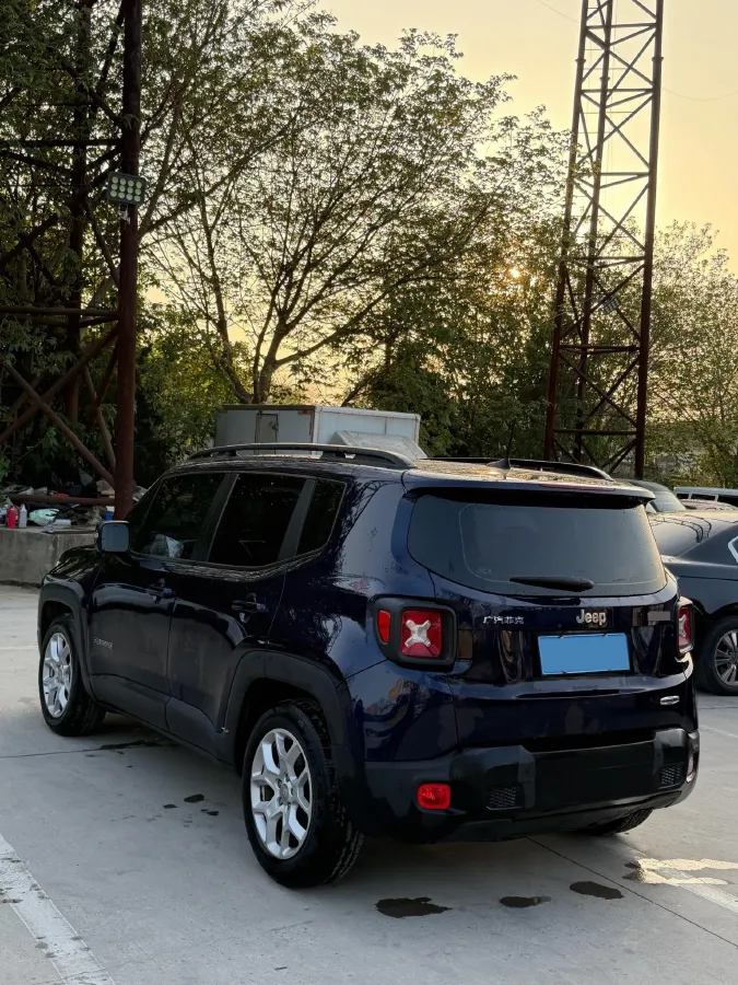 2017 Jeep Renegade 1.4T 150HP L4 7DCT,autocango,china used car exporter,china ev exporter,chinese used car exporter,chinese used ev exporter