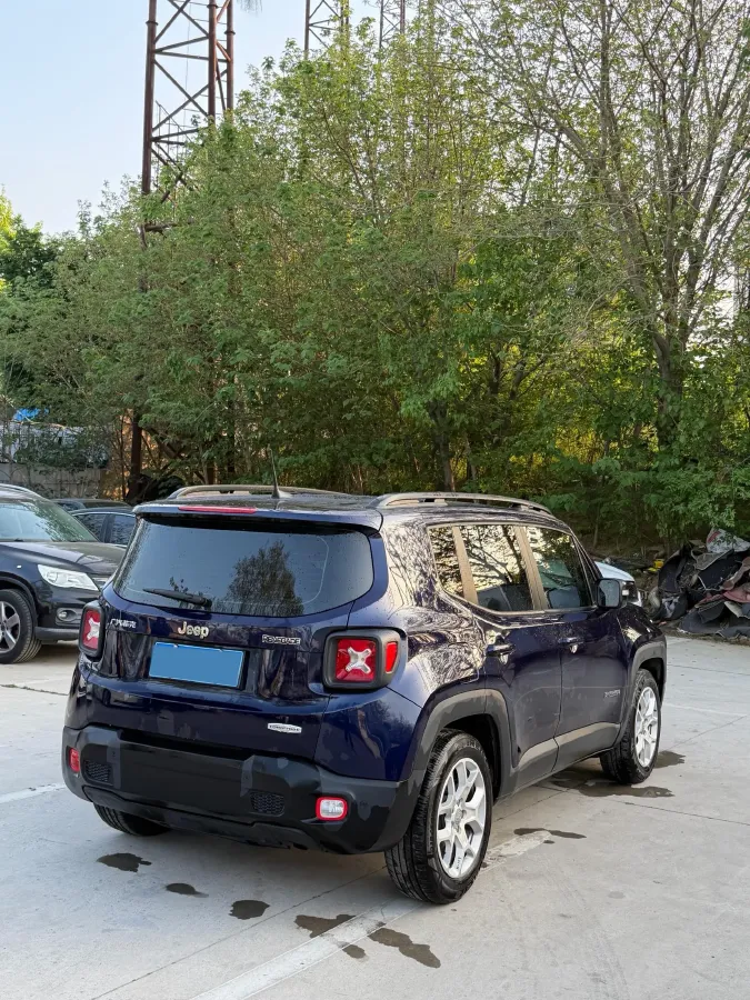 2017 Jeep Renegade 1.4T 150HP L4 7DCT,autocango,china used car exporter,china ev exporter,chinese used car exporter,chinese used ev exporter