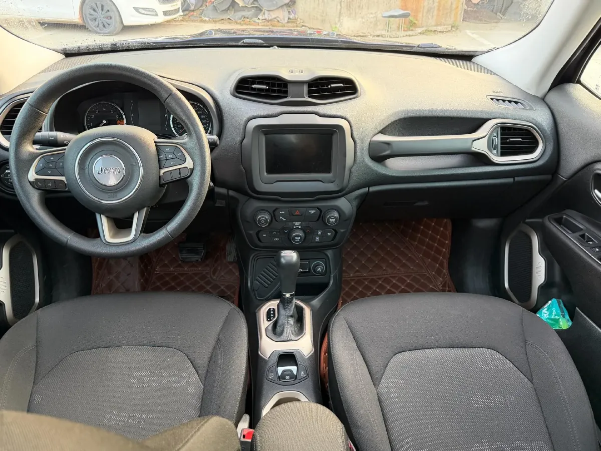 2017 Jeep Renegade 1.4T 150HP L4 7DCT,autocango,china used car exporter,china ev exporter,chinese used car exporter,chinese used ev exporter