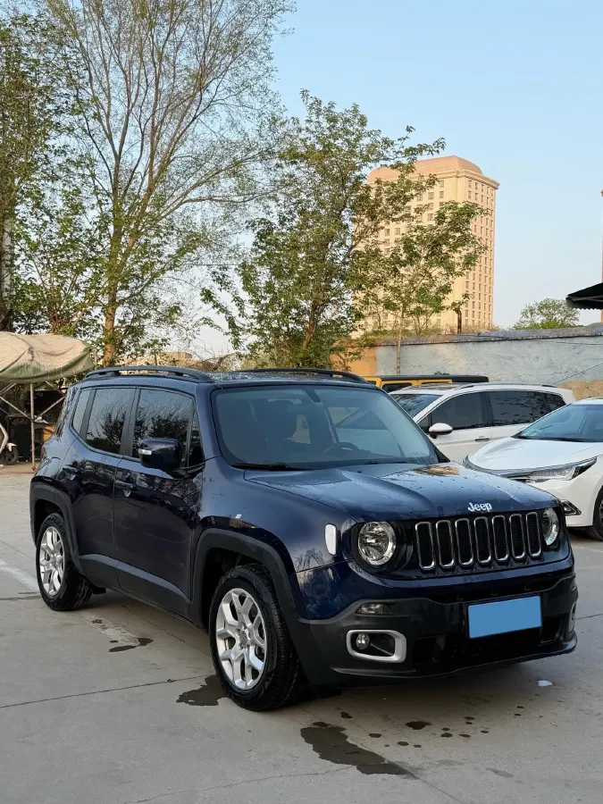 2017 Jeep Renegade 1.4T 150HP L4 7DCT,autocango,china used car exporter,china ev exporter,chinese used car exporter,chinese used ev exporter