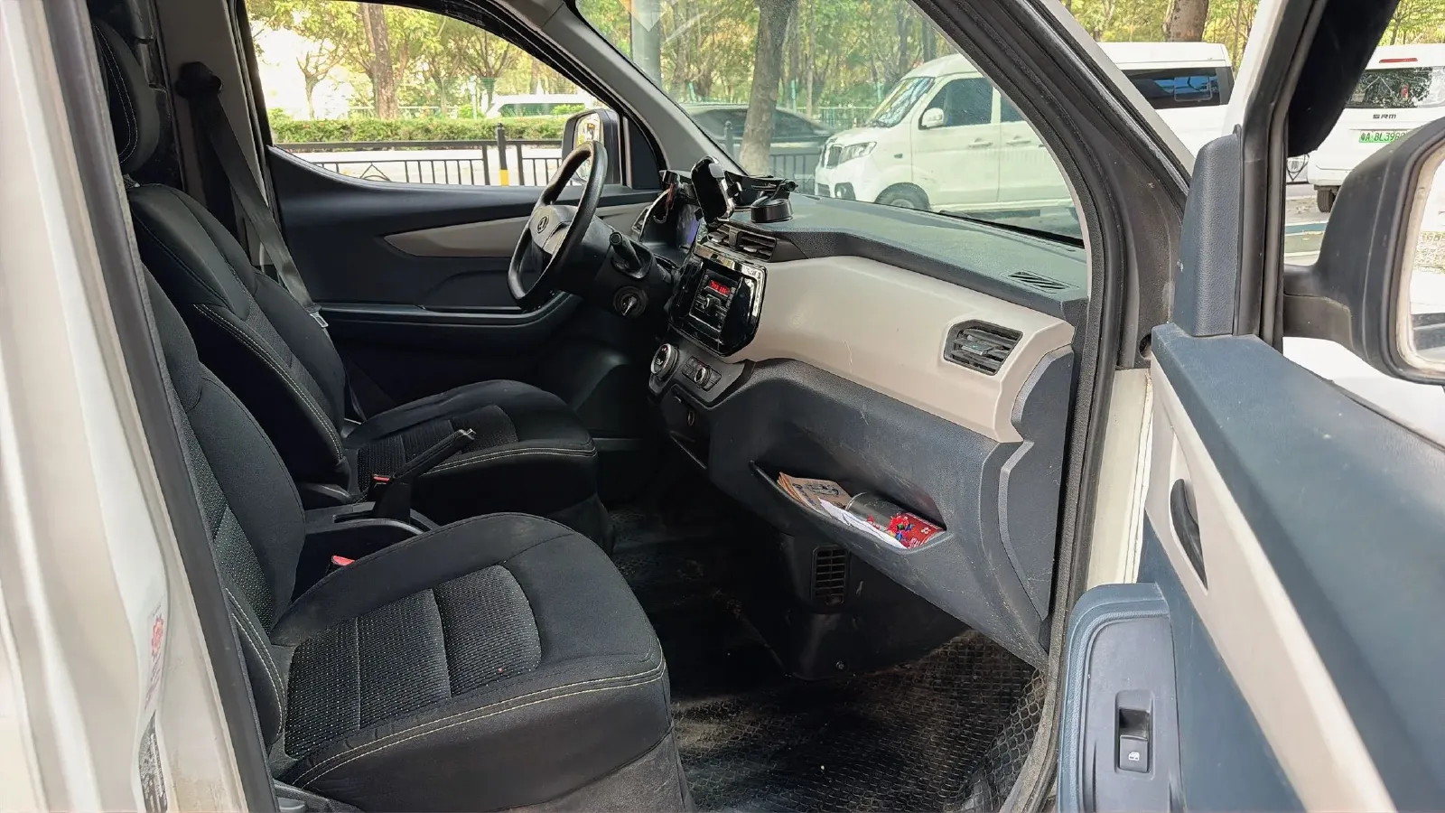 2021 Bestune T77 1.5T 169HP L4 7DCT,autocango,china used car exporter,china ev exporter,chinese used car exporter,chinese used ev exporter