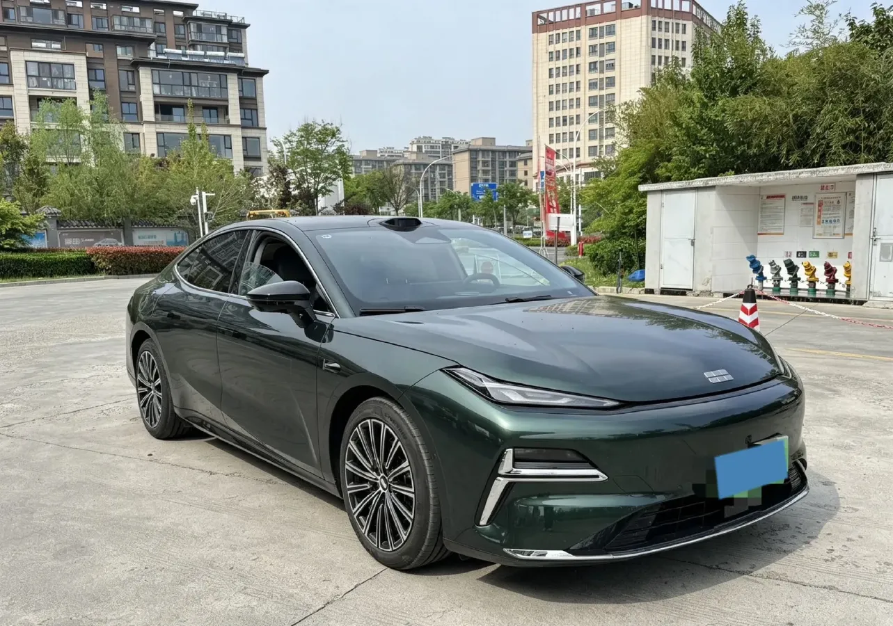 2025 Geely Galaxy Starshine 8 1.5T 163HP L4 3DHT PHEV 27.69KWH,autocango,china used car exporter,china ev exporter,chinese used car exporter,chinese used ev exporter
