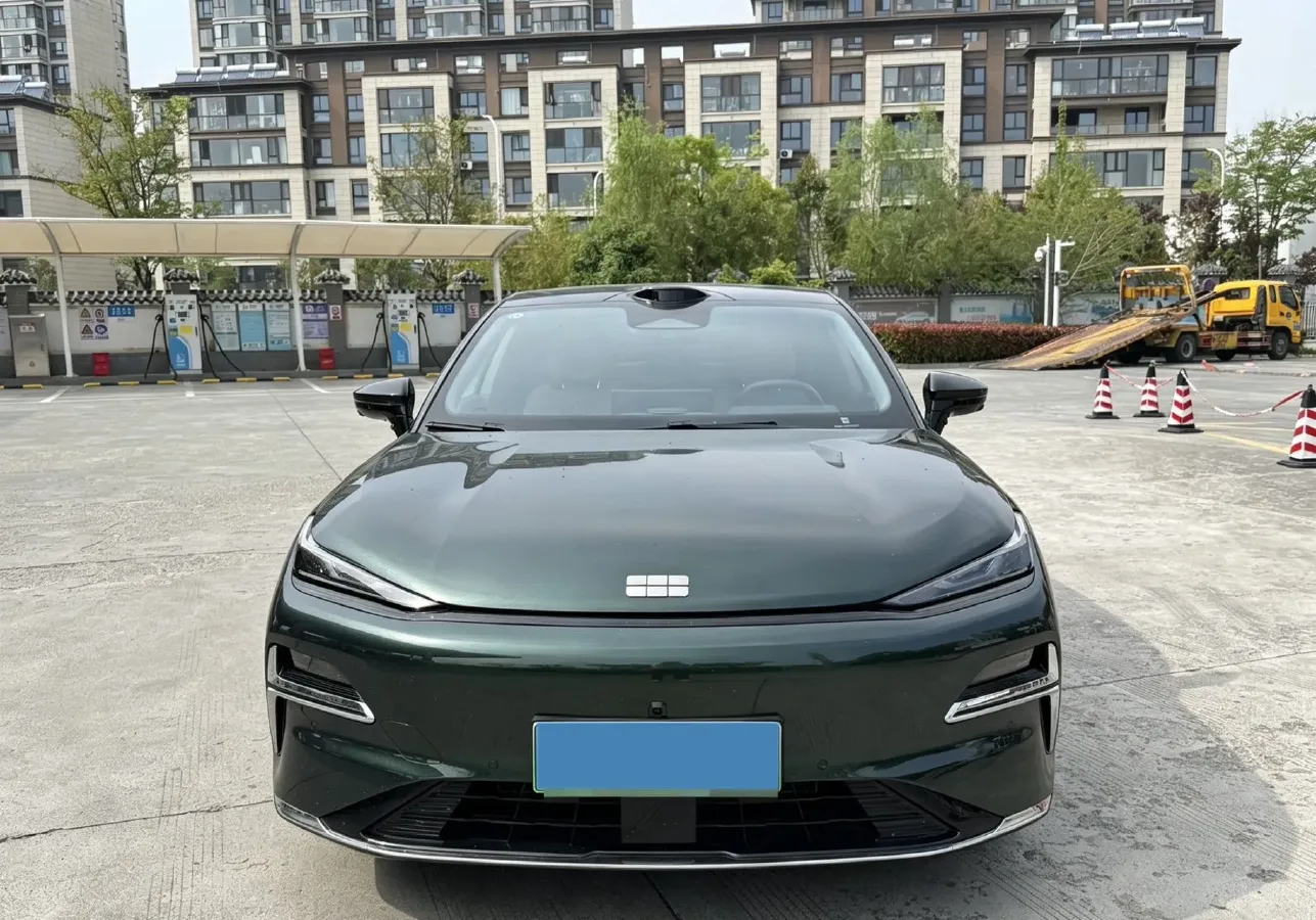 2025 Geely Galaxy Starshine 8 1.5T 163HP L4 3DHT PHEV 27.69KWH,autocango,china used car exporter,china ev exporter,chinese used car exporter,chinese used ev exporter