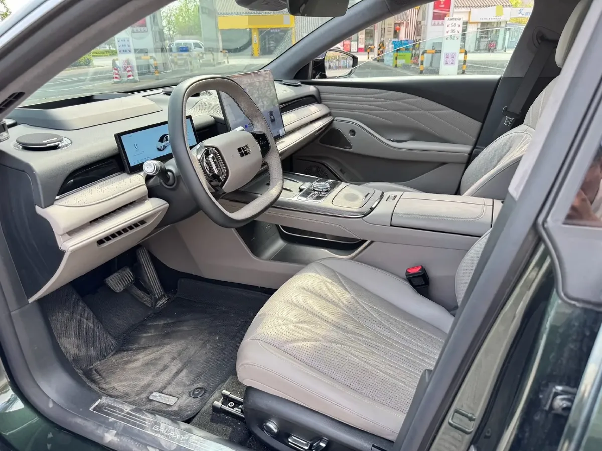 2025 Geely Galaxy Starshine 8 1.5T 163HP L4 3DHT PHEV 27.69KWH,autocango,china used car exporter,china ev exporter,chinese used car exporter,chinese used ev exporter