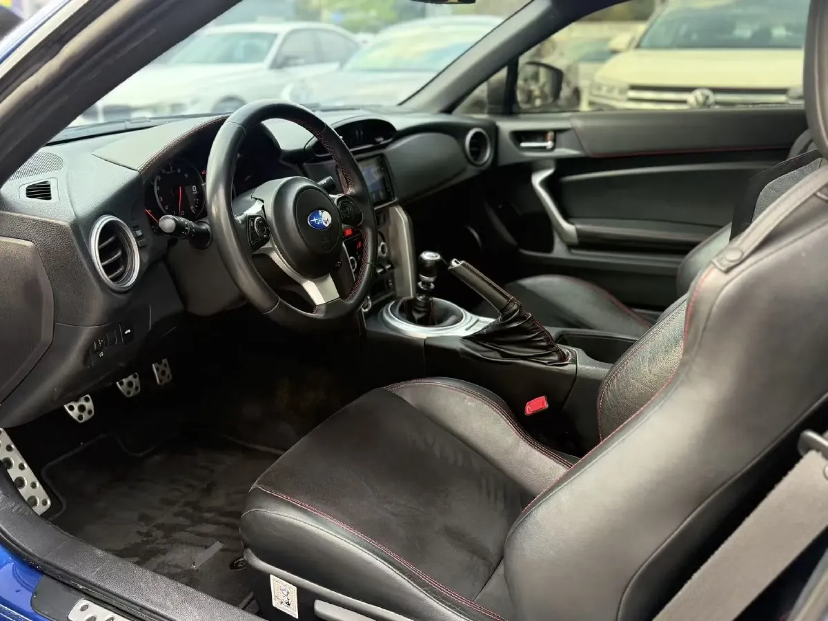 2017 Subaru BRZ 2.0L 200HP H4 6AT,autocango,china used car exporter,china ev exporter,chinese used car exporter,chinese used ev exporter