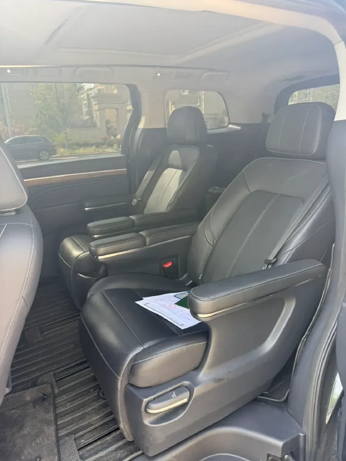 2021 GAC Trumpchi M8 2.0T 252HP L4 8AT,autocango,china used car exporter,china ev exporter,chinese used car exporter,chinese used ev exporter