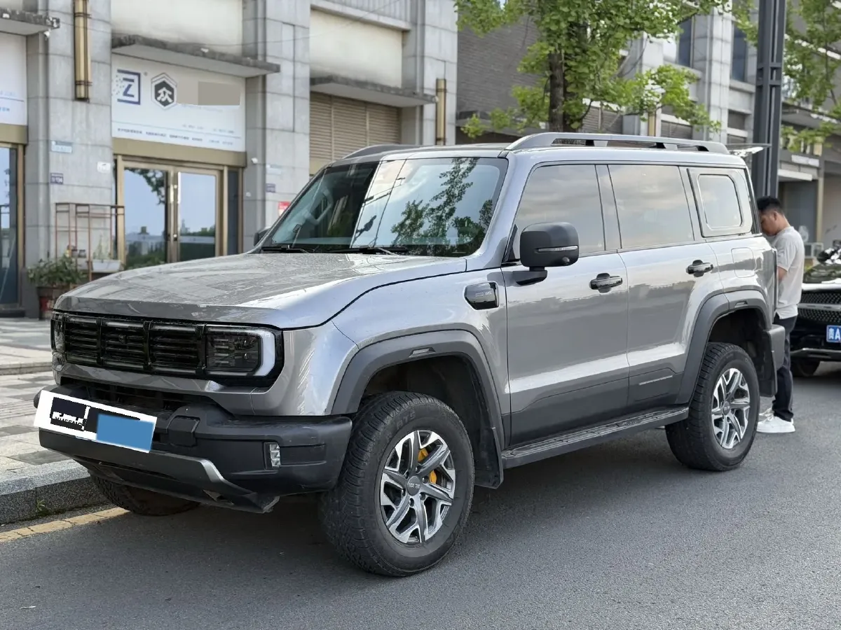 2024 Beijing BJ40 2.0T 245HP L4 8AT,autocango,china used car exporter,china ev exporter,chinese used car exporter,chinese used ev exporter