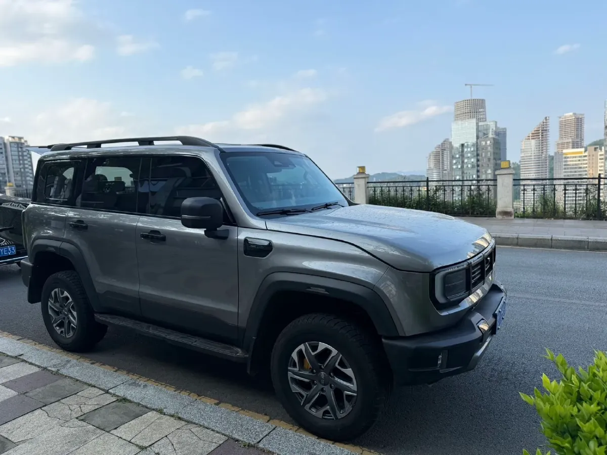 2024 Beijing BJ40 2.0T 245HP L4 8AT,autocango,china used car exporter,china ev exporter,chinese used car exporter,chinese used ev exporter