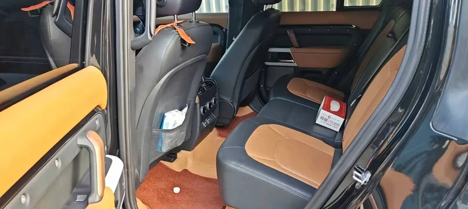 2024 Land Rover Defender 3.0T 400HP L6 8AT,autocango,china used car exporter,china ev exporter,chinese used car exporter,chinese used ev exporter