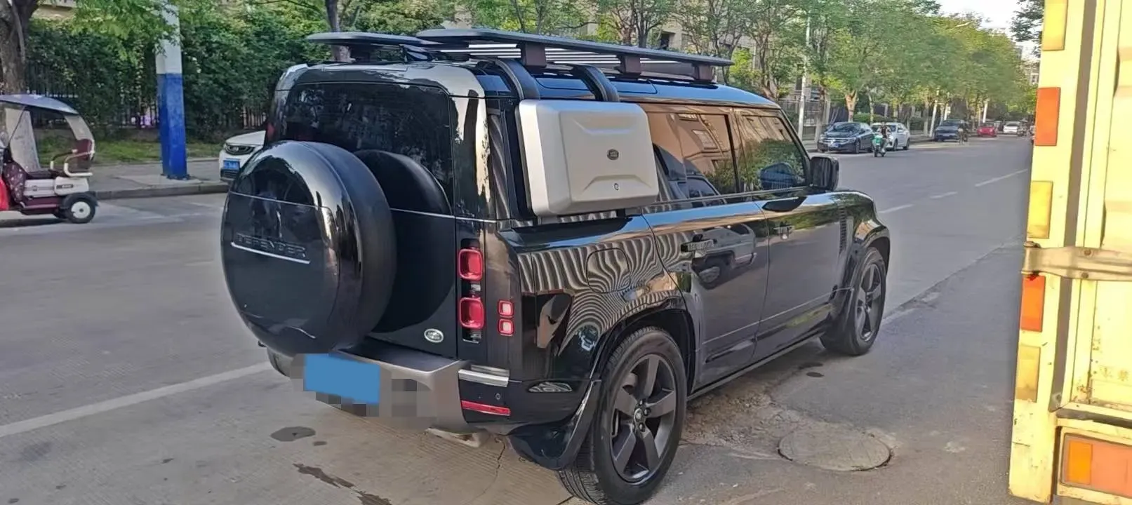 2024 Land Rover Defender 3.0T 400HP L6 8AT,autocango,china used car exporter,china ev exporter,chinese used car exporter,chinese used ev exporter