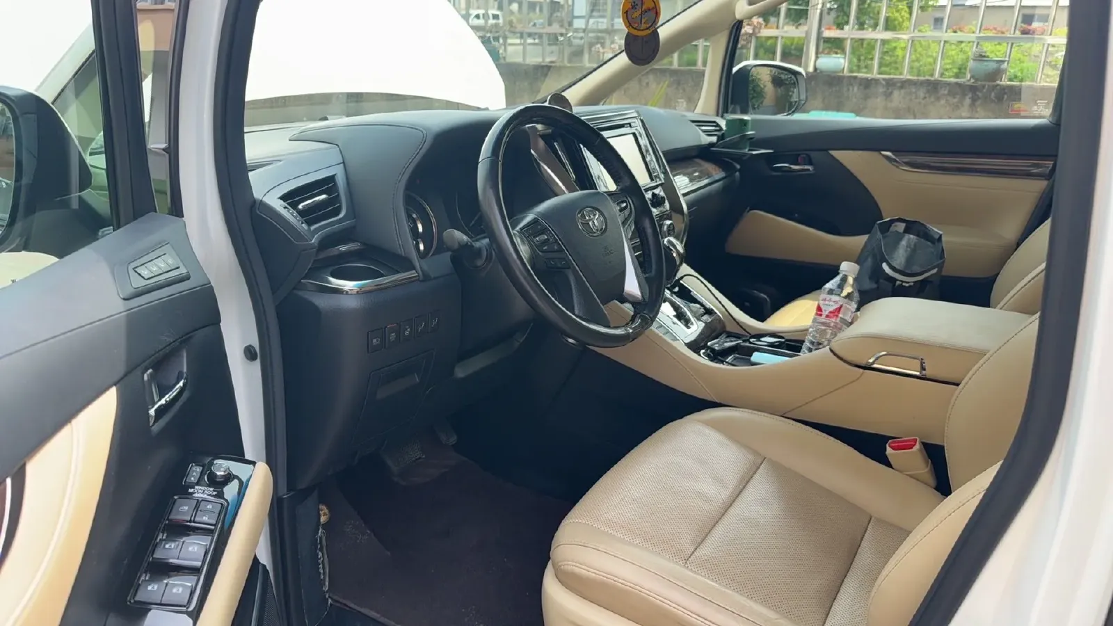 2019 Toyota Vellfire 2.5L 117HP L4 E-CVT Hybrid,autocango,china used car exporter,china ev exporter,chinese used car exporter,chinese used ev exporter