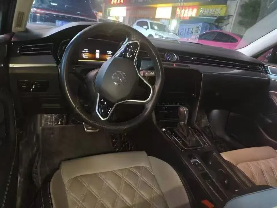 2023 Volkswagen Magotan 2.0T 186HP L4 7DCT,autocango,china used car exporter,china ev exporter,chinese used car exporter,chinese used ev exporter
