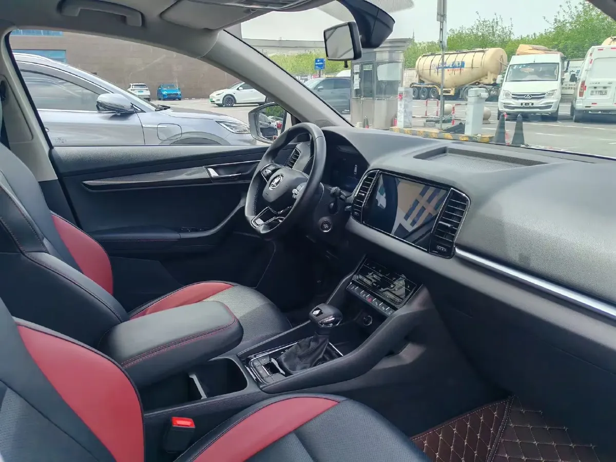 2022 Skoda Karoq 1.4T 150HP L4 7DCT,autocango,china used car exporter,china ev exporter,chinese used car exporter,chinese used ev exporter