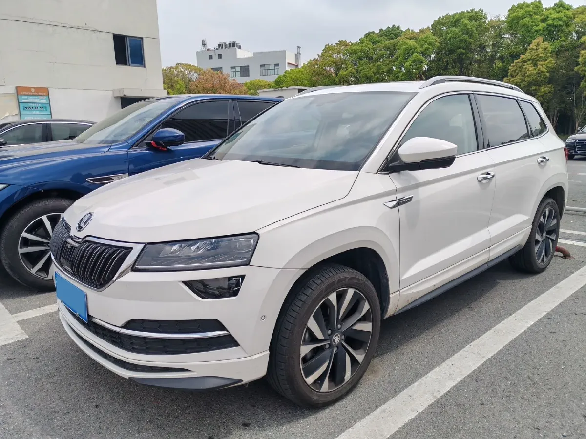 2022 Skoda Karoq 1.4T 150HP L4 7DCT,autocango,china used car exporter,china ev exporter,chinese used car exporter,chinese used ev exporter